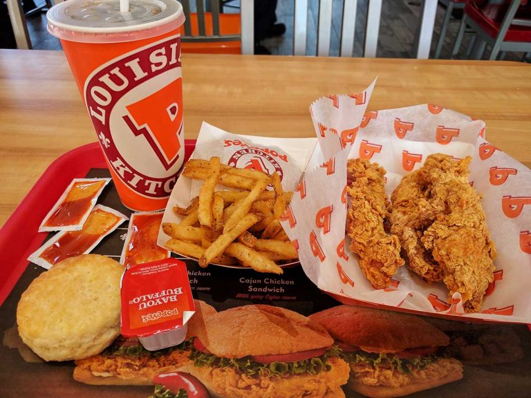 I Finally had Popeyes Chicken in Calgary! My review. crackmacs.ca
