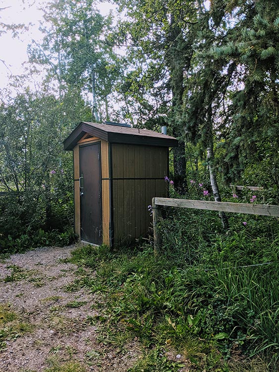 Camping Birch Lake outhouse