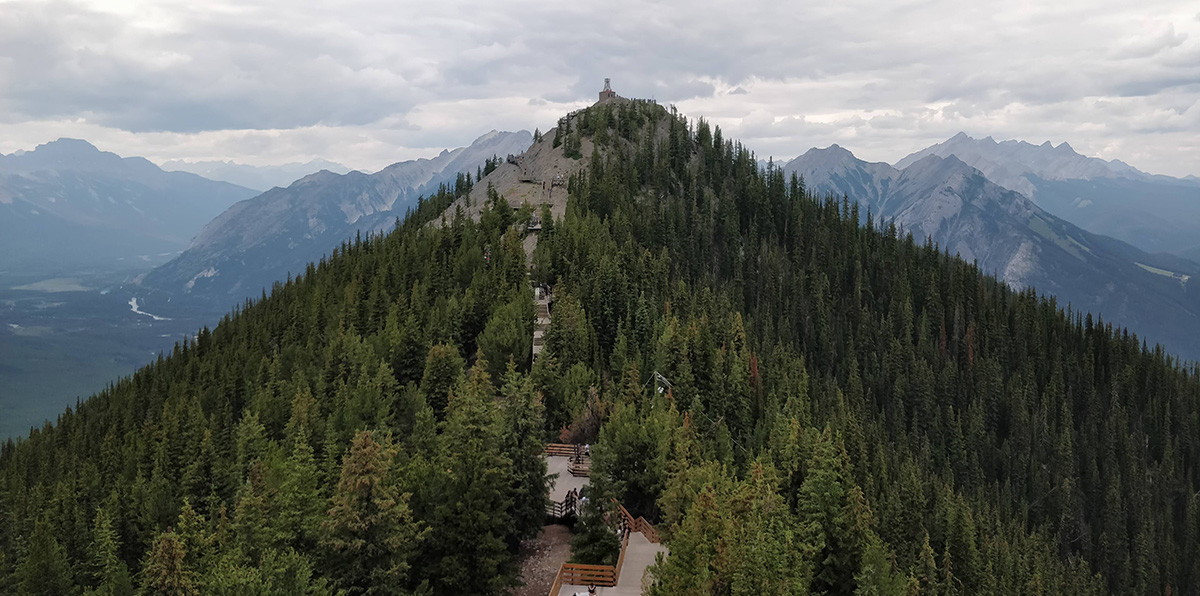 Guide To The Banff Gondola Sulphur Mountain range, boardwalk and Sanson's Peak 