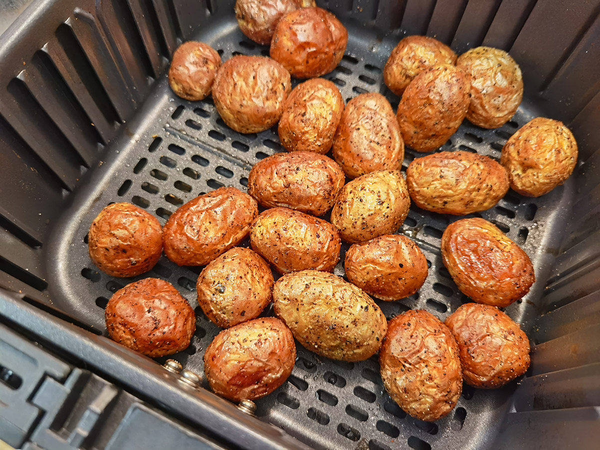Review: COSORI 5.8QT Air Fryer From Amazon roasted mini potatoes